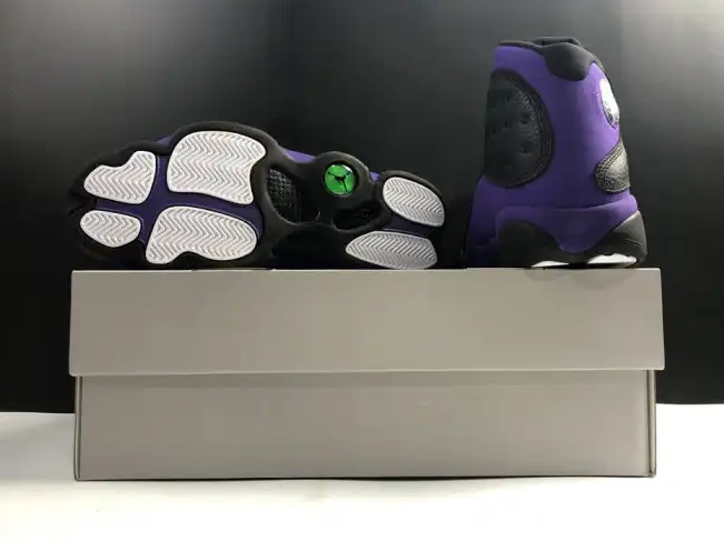 HYPE Air Jordan DJ5982-015 Court Purple 13 0512